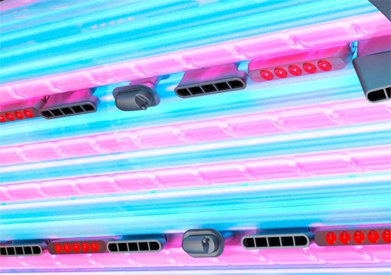 В зоната на тялото допълнително са разпределени 40 мощни HyperRed колагенови бустери са красота