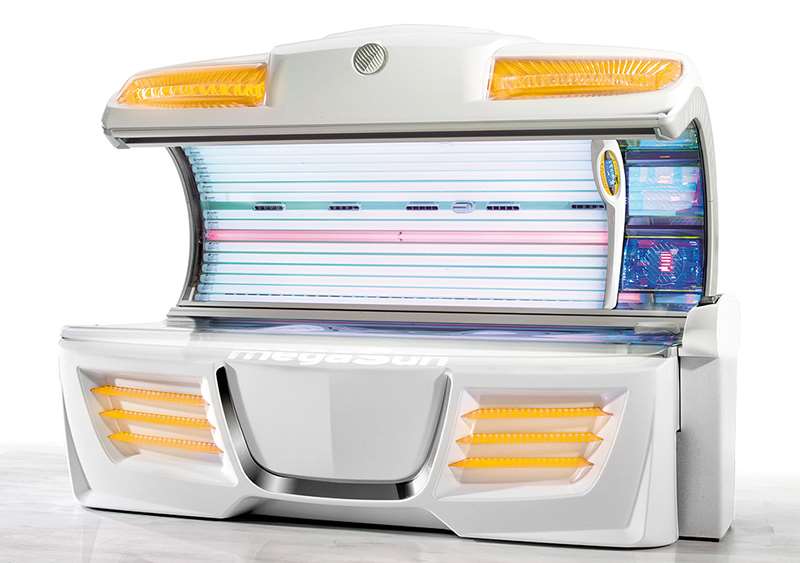 Солариум megaSun 5600 е оборудван с допълнителни Витамин Д лампи за по-добра пигментация и по-високо производство на витамин Д