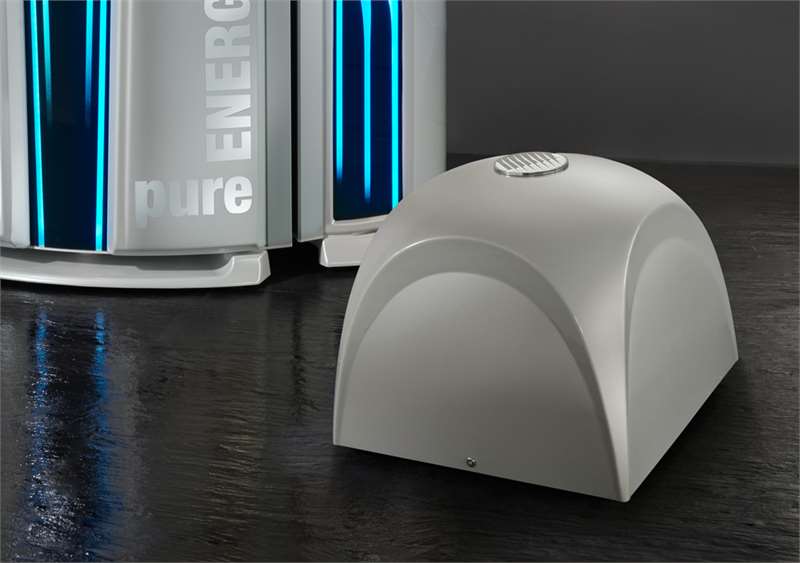 Солариум megaSun Tower pureEnergy 5.0  е с аква, контрол на вентилацията, гласова навигация, bluetooth и смартфон свързване