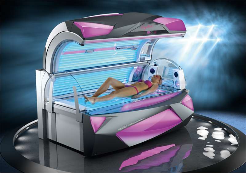 Солариум Ergoline Prestige 1400 Intelligent Performance е за тези, които обичат пълния комфорт и очакват бърз и зашеметяващ ефект от тен сесиите