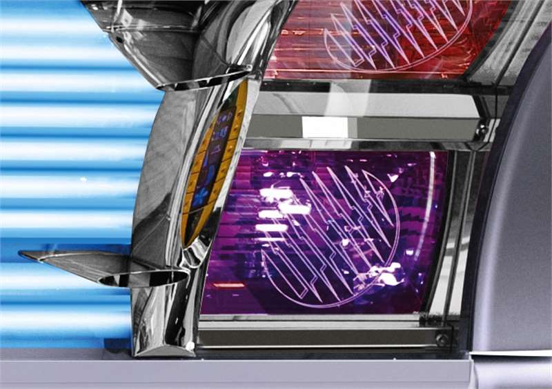 Солариум megaSun 6700 alpha Ultra Power е оборудван със специални УВ лицеви лампи