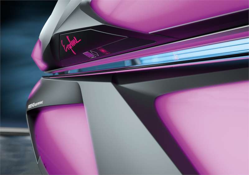Солариум Prestige 1400 е с динамични електронни баласти и интелигентна технология за по-голяма мощност и по-дълъг живот на лампите