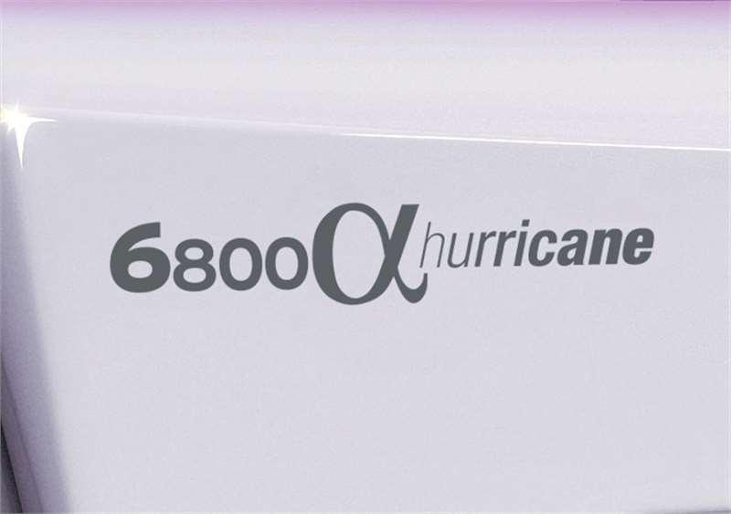 Солариум megaSun 6800 alpha hurricane е серийно оборудван с контрол на вентилацията, гласова навигация, смартфон свързване