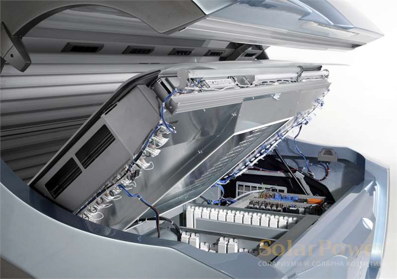 Солариум Luxura X10 52 е с мощна музикална система с триизмерен звук