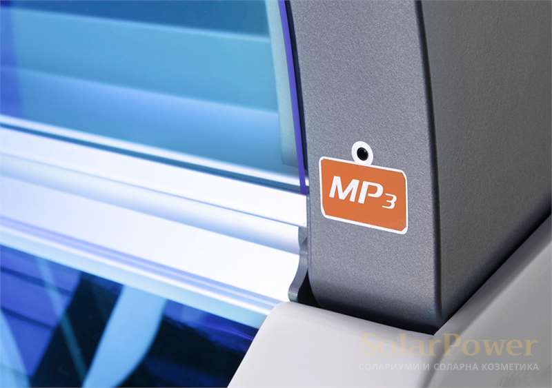 Солариум Luxura X10 52 SLI High Intensive предлага MP3 и смартфон свързване за да слушате предпочитана музика