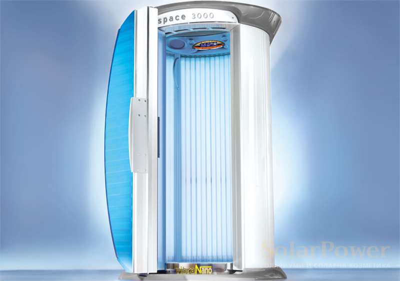 Солариум megaSun Tower Space 3000 е оборудван с 52 високомощни УВ лампи осигуряващи висока интензивност на придобиване на тен