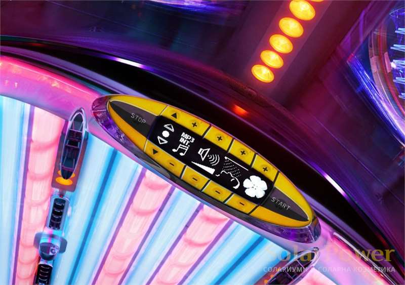 Солариум megaSun 7800α е с ясно структуриран и интуитивен вътрешен дисплей и гласова навигация