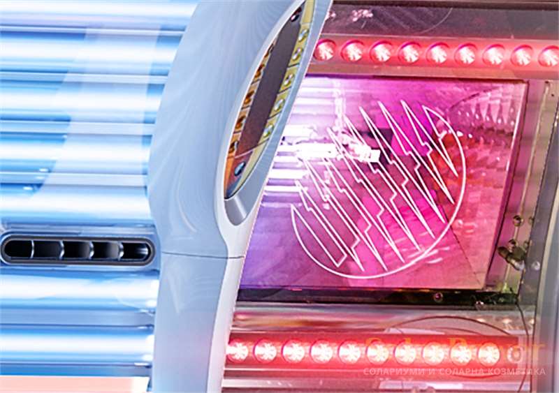 Солариум megaSun 5600 се предлага с опция за 30 Рубин колагенови бустери за грижа за кожата на лицето